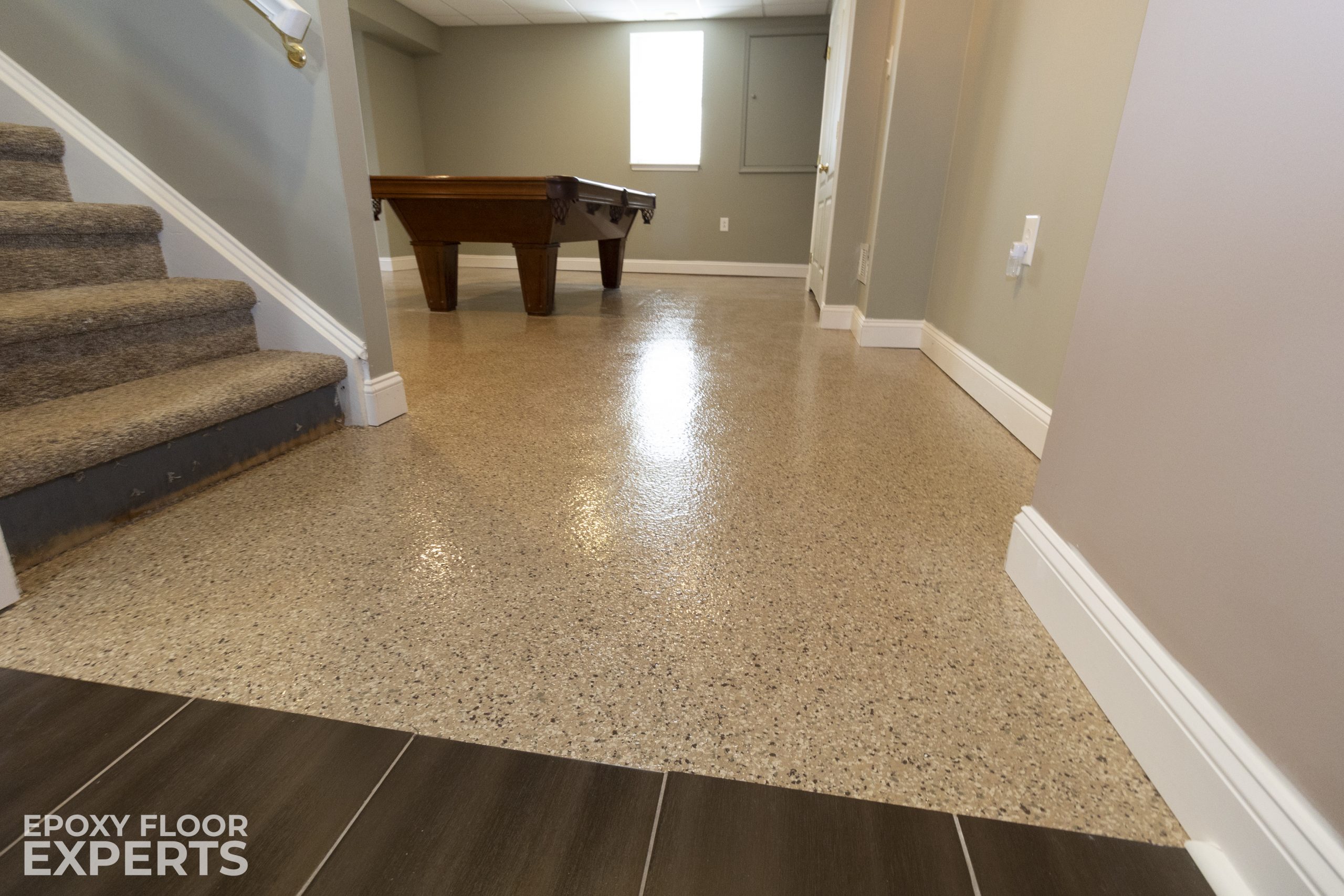 Flake epoxy flooring for basement concrete