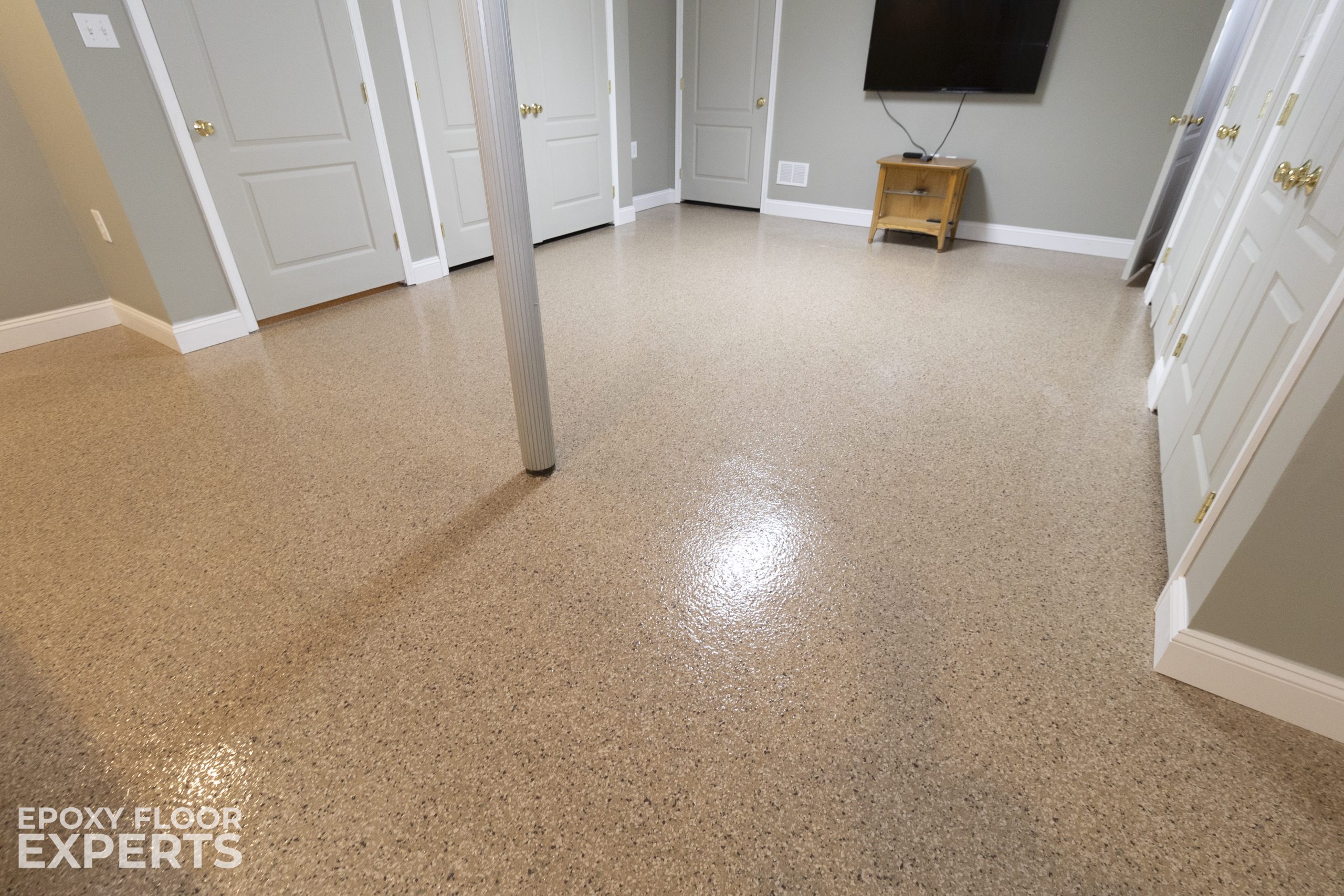Flake epoxy flooring low maintenance and affordable for basement flooring